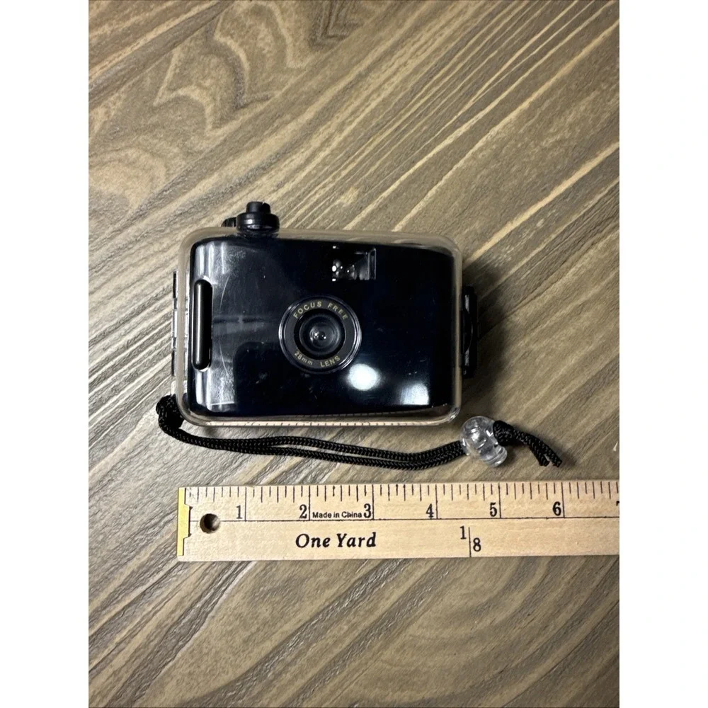 35mm Underwater‎ Camera Black Focus Free 28mm Lens Vintage Retro Style Reusable